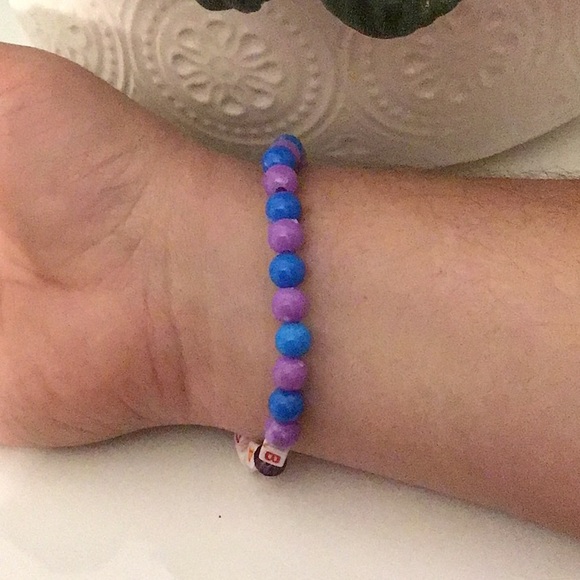 New Handmade blue and purple plastic stretchy string bracelet - Picture 3 of 3